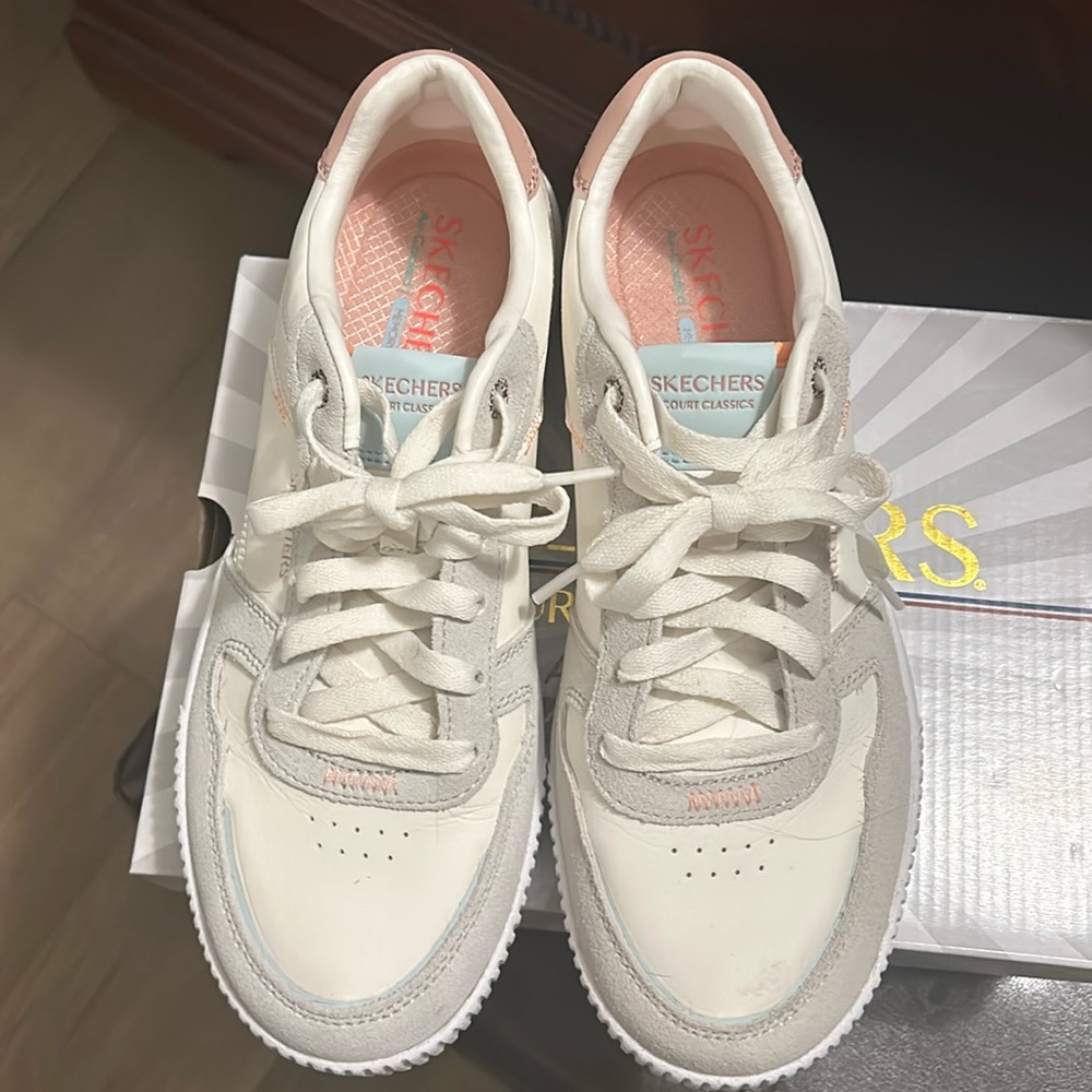 skechers court &classics air cooled memory foam